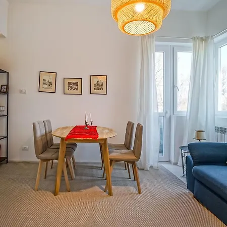 Апартаменти White - One Bedroom In The Center *