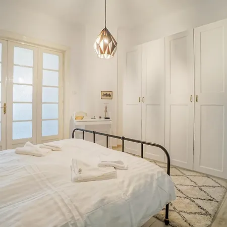 White - One Bedroom In The Center