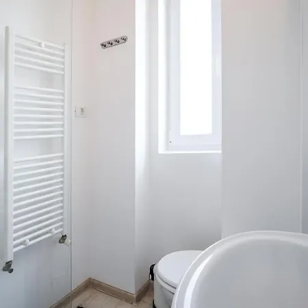 White - One Bedroom In The Center Appartement *